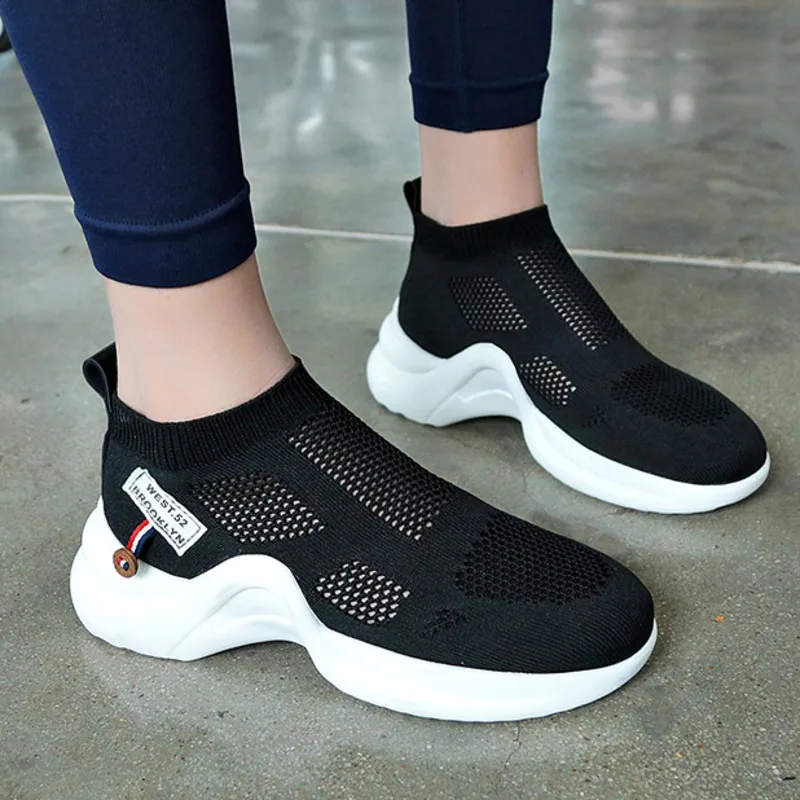 

New Women Casual Shoes Mesh Breathable Sneakers Female Slip On Ladies FlatsTrainers Soft Walking Jogging Footwear Zapatos Mujer
