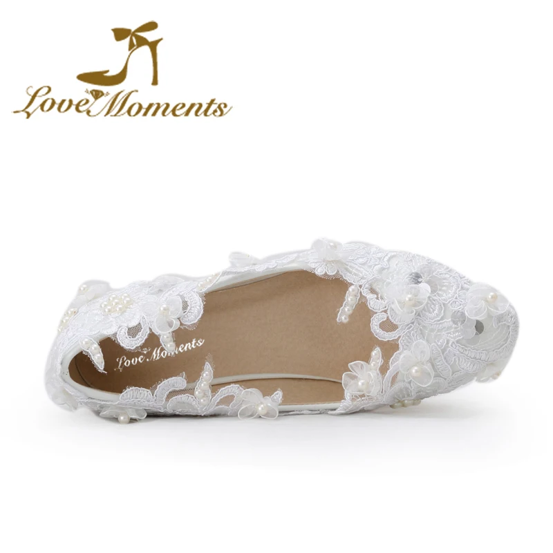 Белые кружевные туфли для подружки невесты; женские модельные туфли на низком каблуке; свадебные туфли на низком каблуке 2 см; туфли для ночного клуба, танцев, на каблуке «рюмочка»