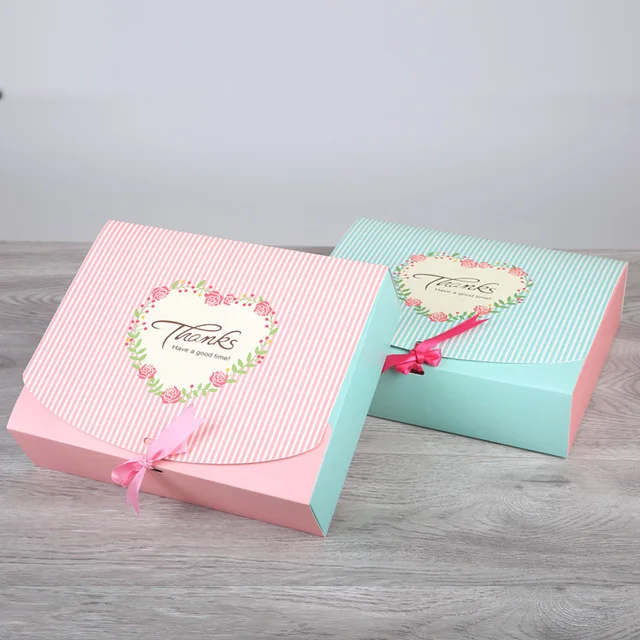 

10pcs 31x25x8cm Gift paper box with ribbon large present/clothes box blue/pink cardboard box carton party Thanks gift boxes