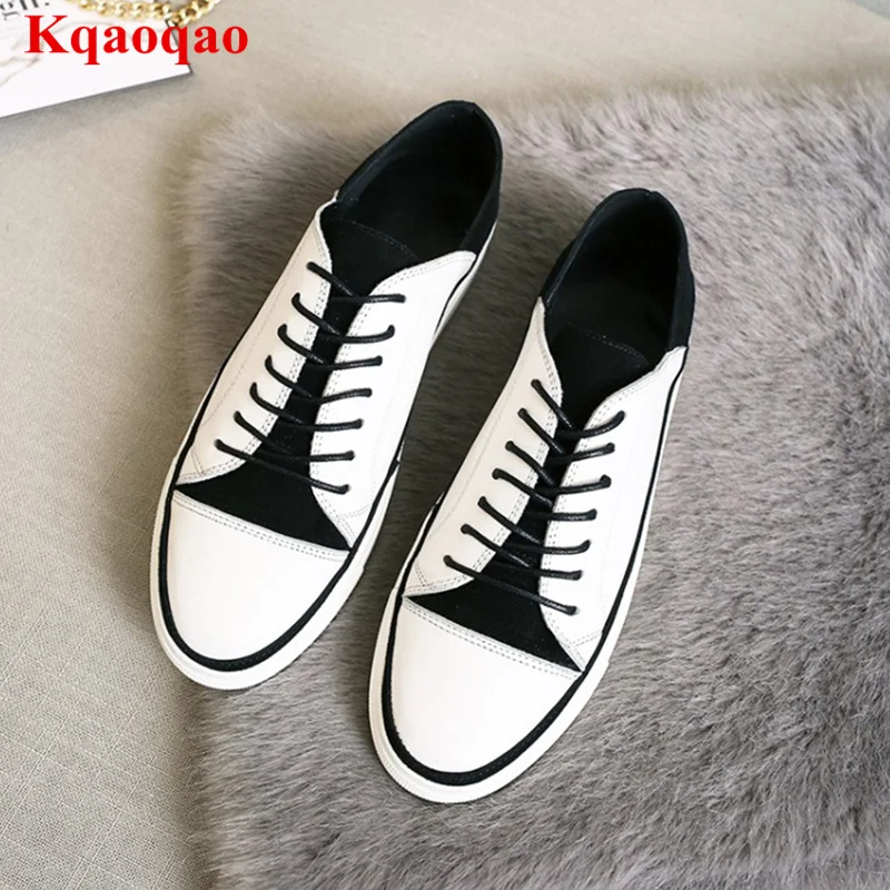 

Black White Women Flats Low Top Lace Up Casual Shoes Loafers Leather Chaussures Femmes Brand Runway Star Street Shoes Sneakers
