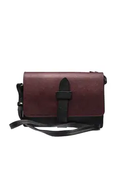 

Pearl Burgundy Women Messenger Bag 120130001617
