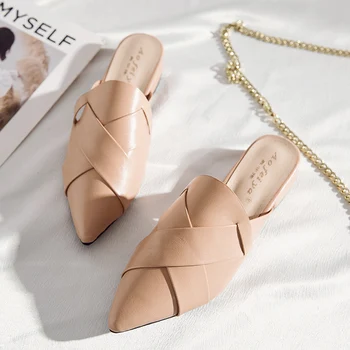 

Luxury Mules Shoes Women Sexy Pointed Toe Flat Mules Femme Leather Slippers Women Designer Slides Elegant Fashion Low Heel Mules