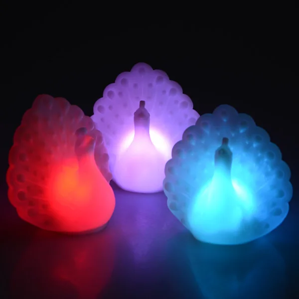 Новые красивые светодиодный Цвет Изменение 7 цветов Цвет ful Павлин Night Light переменной светлый праздник украшения