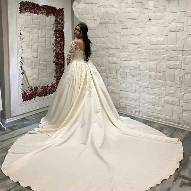 Vintage Jewel Neck A Line Satin Wedding Dresses Long Sleeves Appliques Bridal Gowns wedding gown Vestido de Noiva Plus Size