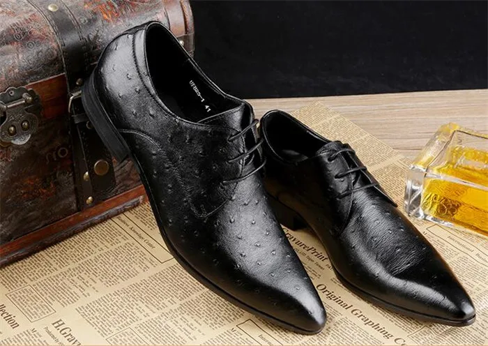 Fashion blue ostrich grain leather shoes European British business men's shoes pointed toe lace-up leather shoes black