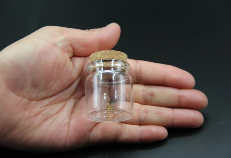 

50pcs 37*50mm Wholesale Mini Glass Wishing Bottles Empty Spice Tiny Jars Vials Storage With Cork Stopper wedding gift Home Decor