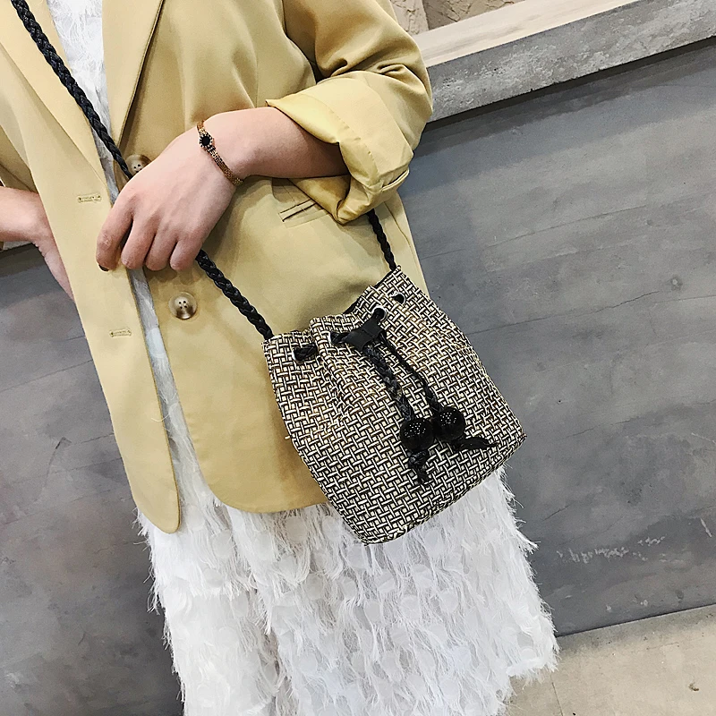 

Brand Straw Bags for Ms Beach Bag Personality Crossbody Lock Handbag Lady Vintage Handmade Knit Fashion Shoulder Bag