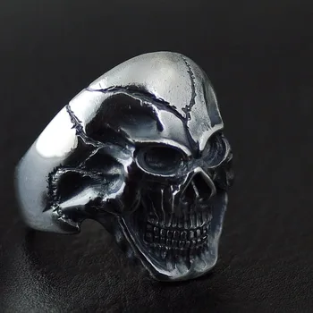 

Thai Jewelry Man's Ring Crack Head Skull Taro 925 Sterling Silver Thai Silver Ring