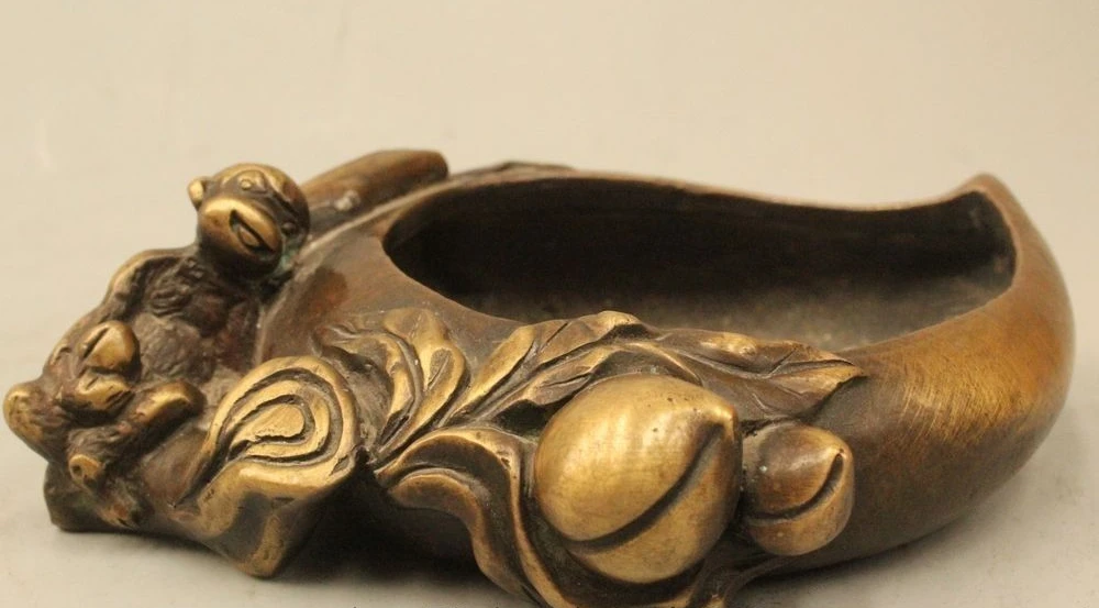 

7" China Chinese Palace Folk Purple Bronze monkey ashtray Bowl censer Statue