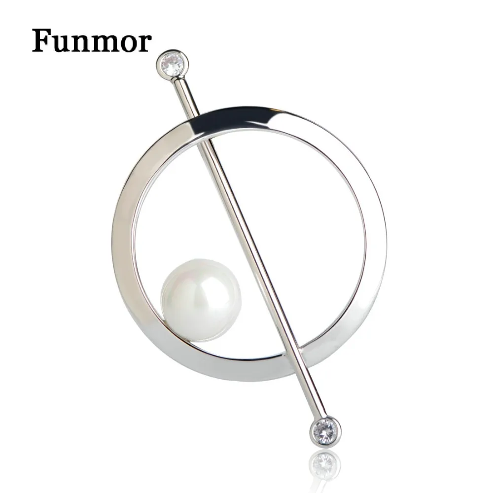 

Funmor Korean Round Lady Brooches Simulated Pearl Metal Corsage Circle Scarf Decoration Hair Sweater Cloak Buckle Pins Jewelry