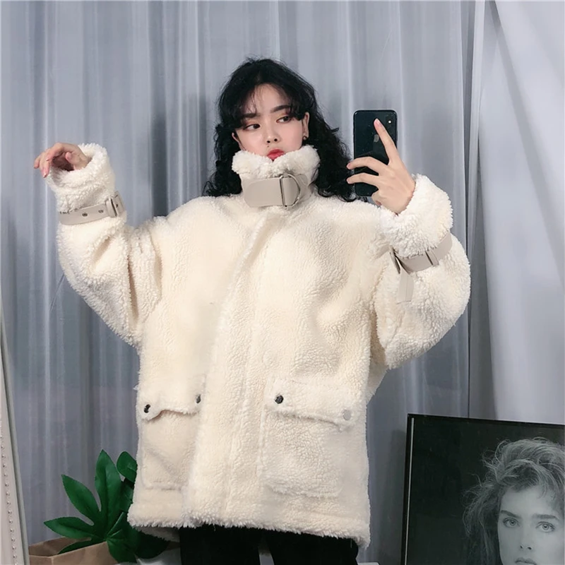 Зимние толстые трендовые женские куртки большого размера, теплые женские Куртки из искусственной овечьей шерсти, женские куртки с карманами и длинным рукавом, женская верхняя одежда
