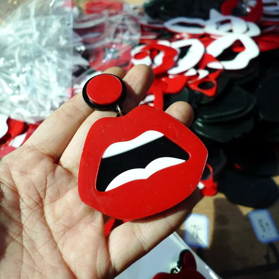 Hiphop Style Sexy Red Lips Fashion Dangle Earrings Model Show Party