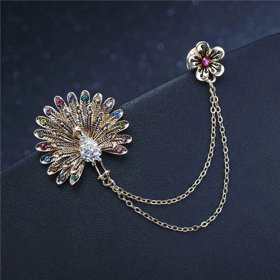 

2016 New European Fashion jewelry Colored Crystal brooches for women Chain Tassel Brooch Beautiful Peacock Brooch Pin