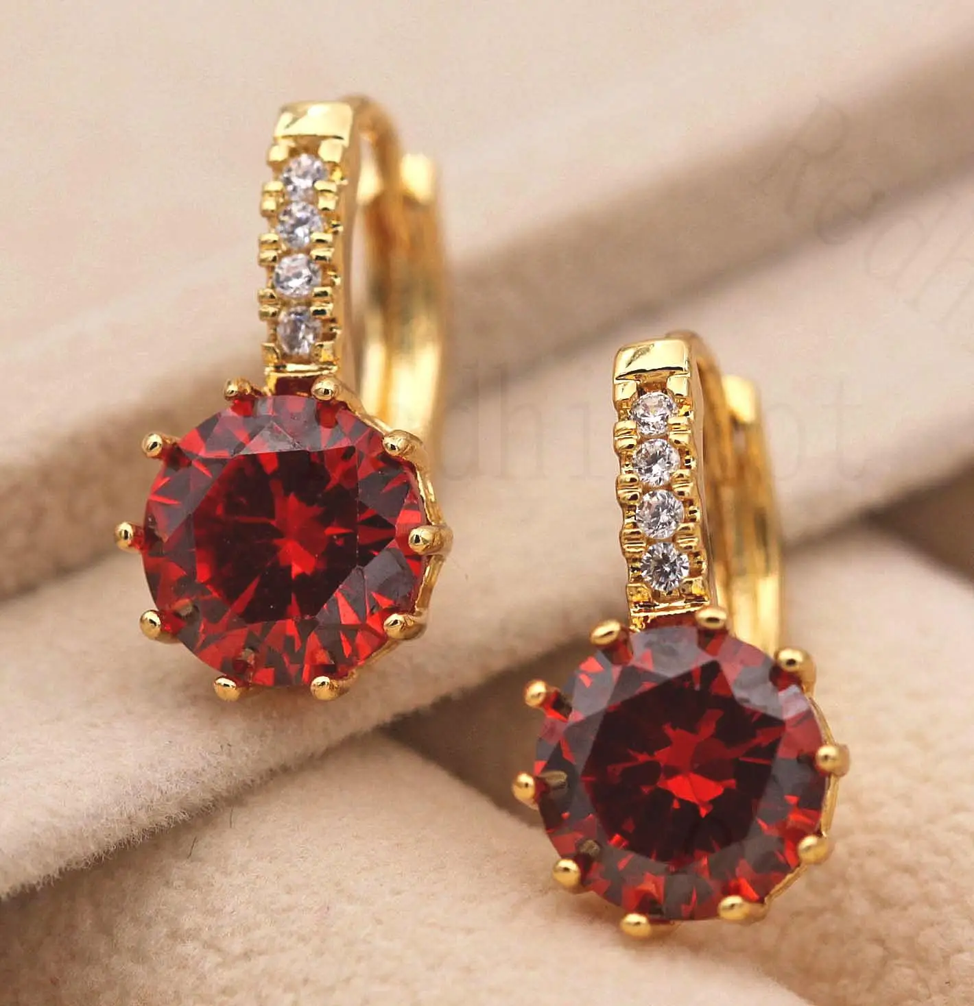 OBS0006_Gold_Red_03
