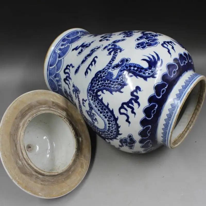 Jingdezhen ceramic jar Kangxi's year mark blue and white double dragon pattern general tank antique porcelain household 4