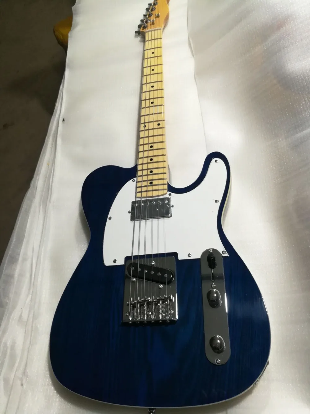 

Tangwood High Quality GYTL-2045 transparent Blue solid Ash body white plate maple fretboard TL Electric Guitar, Free shipping
