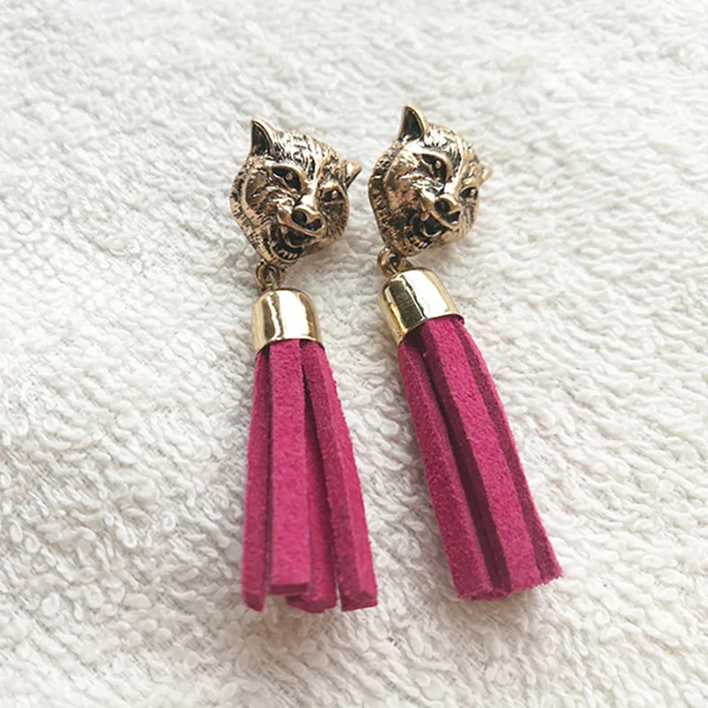 

Antique Gold Punk Metal Alloy Leopard Red Tassel Stud Earrings Hip Hop Jewelry Women Bijoux Personality Trend Panther Ear Nail