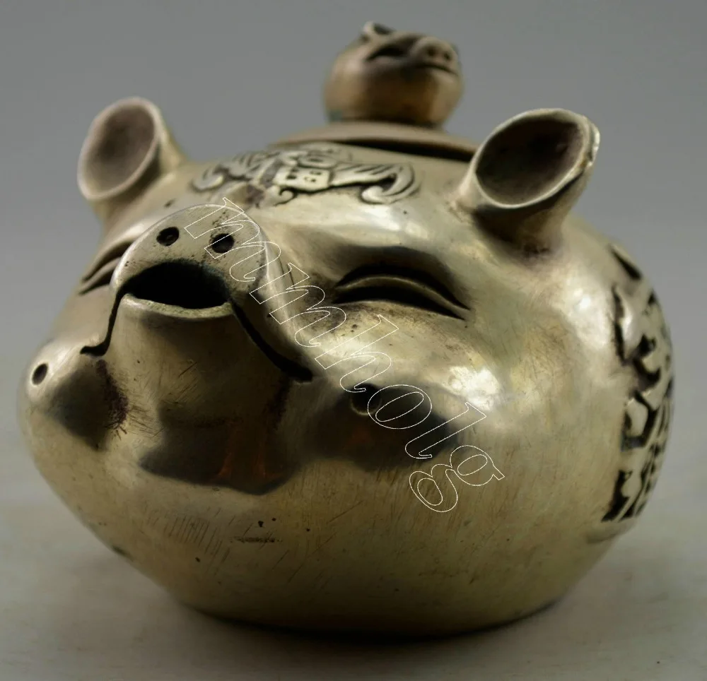 Elaborate Chinese Collectible Decorated Old Handwork Tibet Silver Carved Lovely Pig Tea Potin