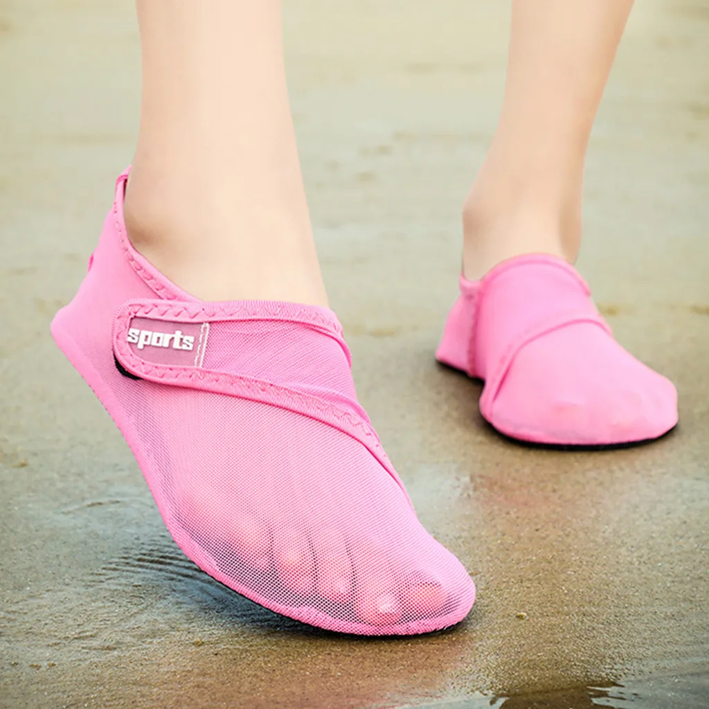 

KLV Ladies Fashion Beach Sandals Women Flats Water Shoes Sport Quick Dry Barefoot Socks Swim Beach Walking Shoe Zapatos De Mujer