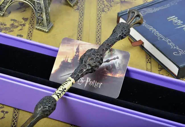 Harry Potter Ollivanders Dumbledore The Elder wand in Box Prop Replica harry potter