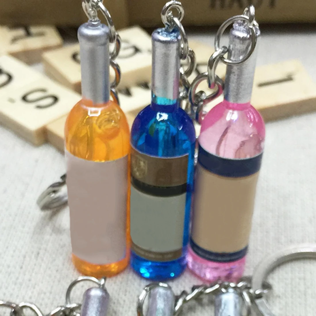 

edc Couple keychain car key ring tool keychain phone connected to a mobile phone beer bottle 4.9 cm