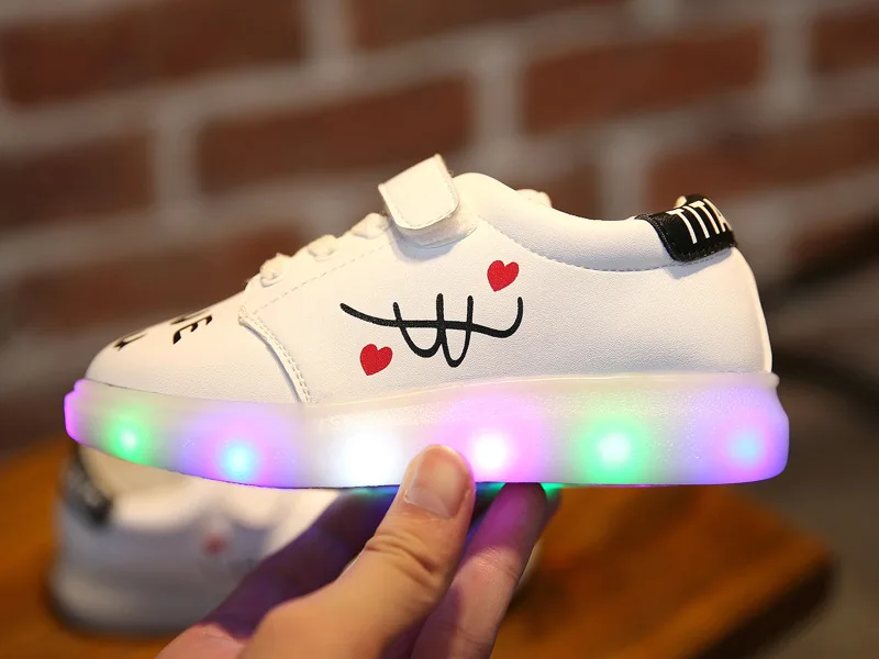 Новые спортивные и Обувь Светодиодные лампы Детские светящиеся туфли граффити белые туфли для отдыха Освещение