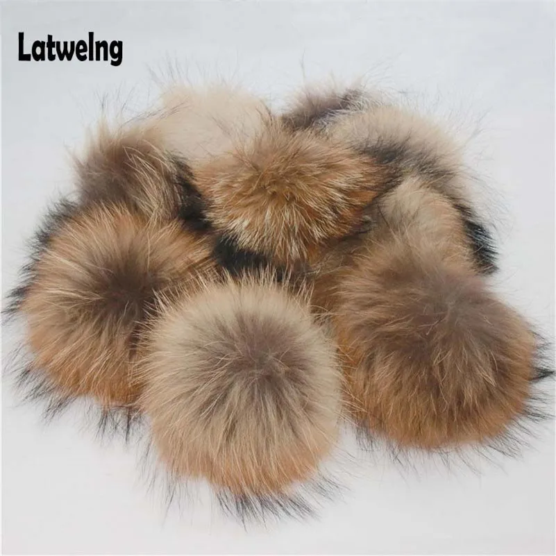 

Wholesale 5 Pieces/Lot Large Raccoon Fur Pompom Winter Caps DIY 13cm-15cm Pompoms For Women Beanies Hats For Girls