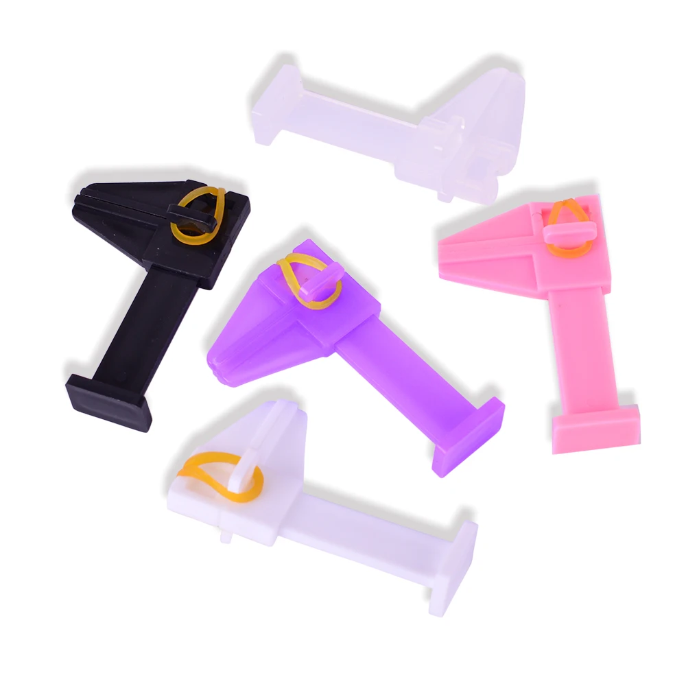 

1pcs Plastic Retaining clip locator Professional Nail Tools Polish Glue Holder Pink Transparent Purple Manicure Accessory TRA09