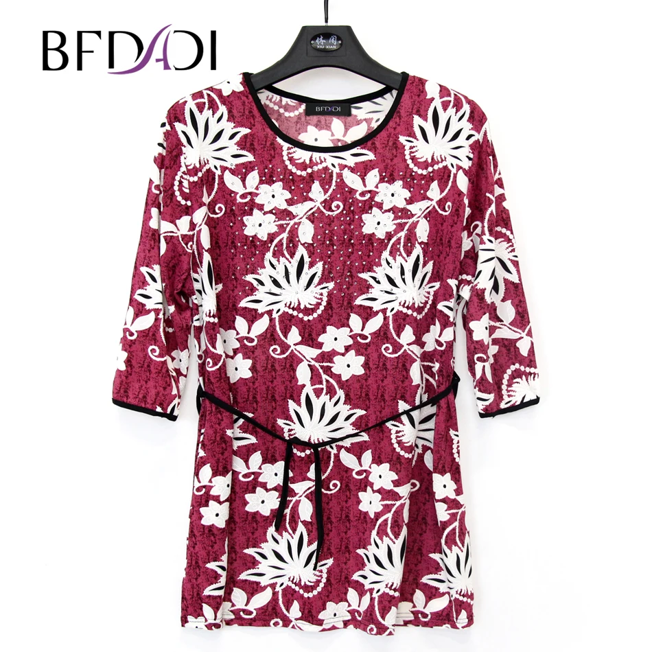 

BFDADI 2017 Women Spring Autumn Tops 3/4 Sleeve O-neck Lady T-Shirt Flowers Printed Shirt Women Casual Clothing Large Size 9208