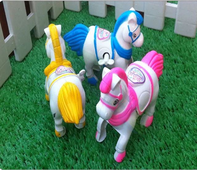 1Pcs Cartton Animal Wind Up Horse Small Toys For Kids Children Gift