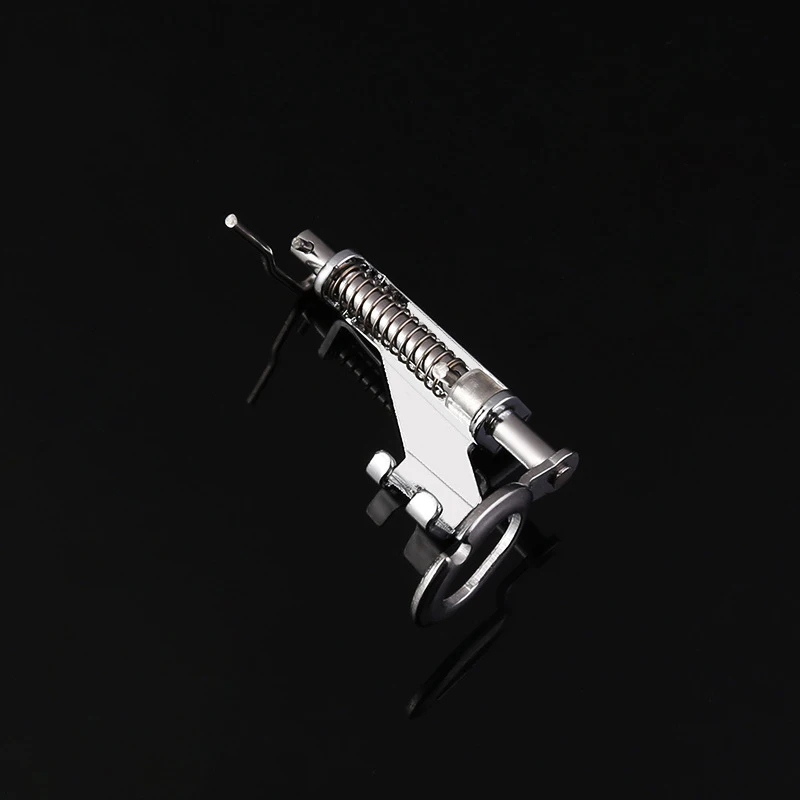 mini sewing machine handheld (8)