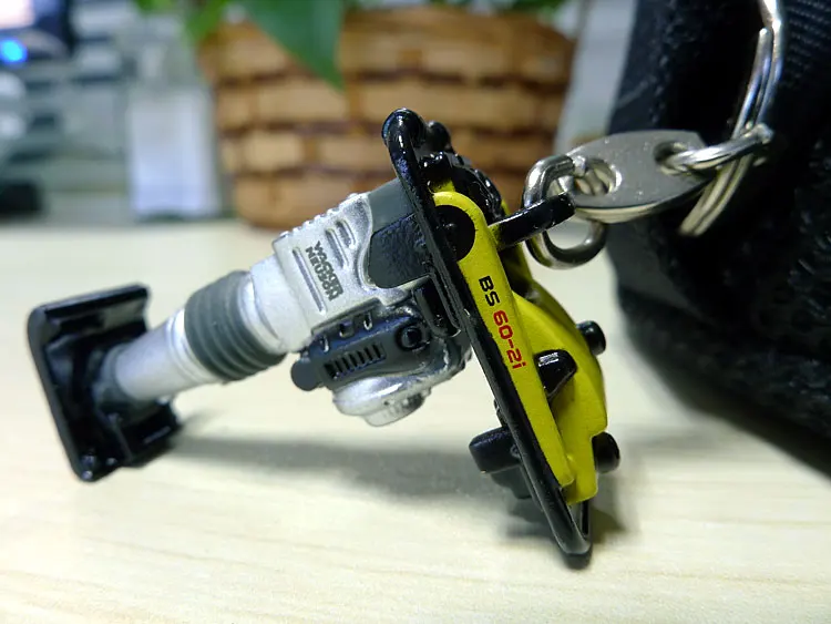 

Neuson Neuson Graders model phone chain keychain creative French brand bag pendant ornaments