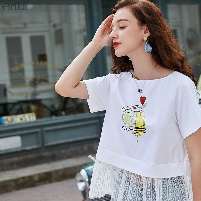 Женская футболка с принтом фруктов ARTKA белая Повседневная круглым вырезом и