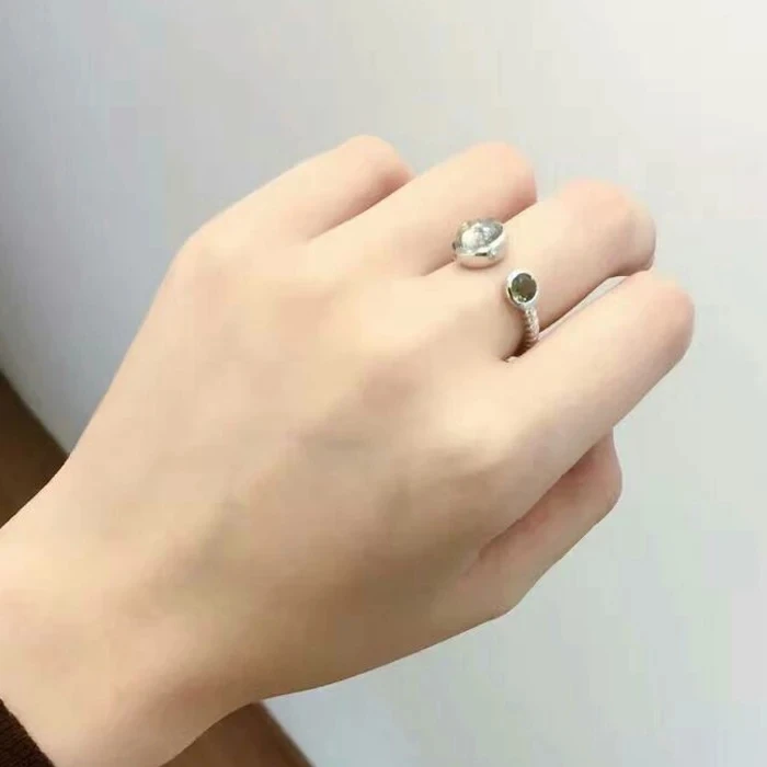 666189000