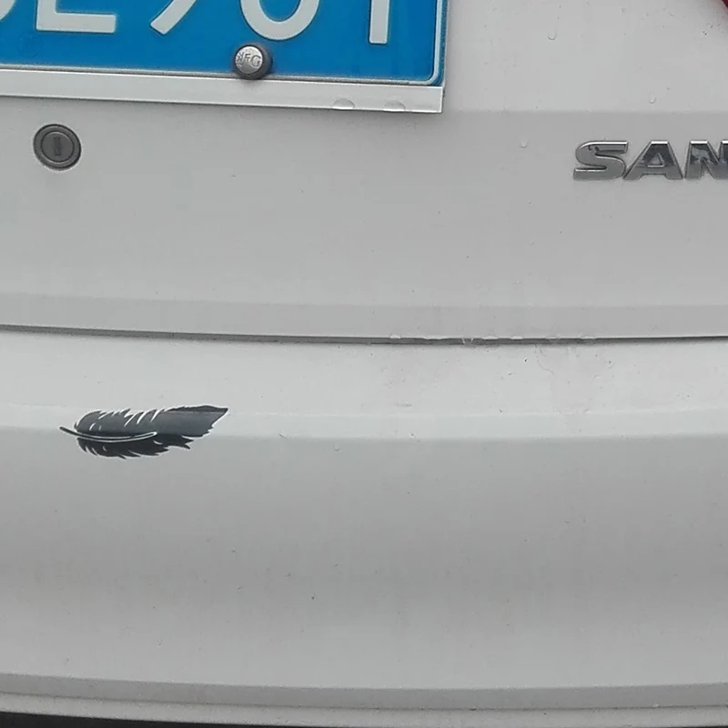 Разного размера летающее перо наклейка для стайлинга автомобиля