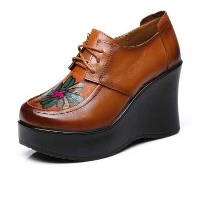 GKTINOO/Демисезонная обувь; женские дышащие туфли-лодочки из коровьей кожи; обувь на танкетке и высоком каблуке; модные женские туфли-лодочки на платформе - Цвет: Коричневый