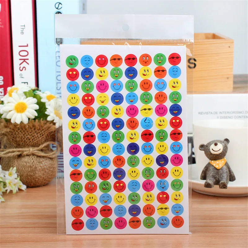 

Wholesale 800 pcs/10 Sheets 1cm Cute Children Smile Face Reward Stickers Merit Class Sticky Paper Label Wall stickers