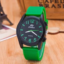 2016 D’été De Mode Sport Montres Femmes Hommes Montres À Quartz En Silicone Casual Robe Montres Montres Horloge Relogio Masculino