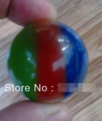 

A Rare tricolor quartz crystal ball synthetic ball size: 40mm STAND