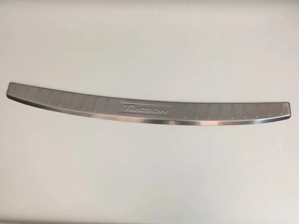 

NEW!  Outside Rear Bumper Footplate Trunk Gate Protector Tailgate Cover Trim For Hyundai Tucson 2015 2016
