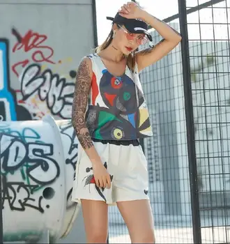 

Summer Sexy 2 Piece Set Women Set Graffiti Printed V Neck Vest And Shorts Suit Hip Hop Dance Streetwear