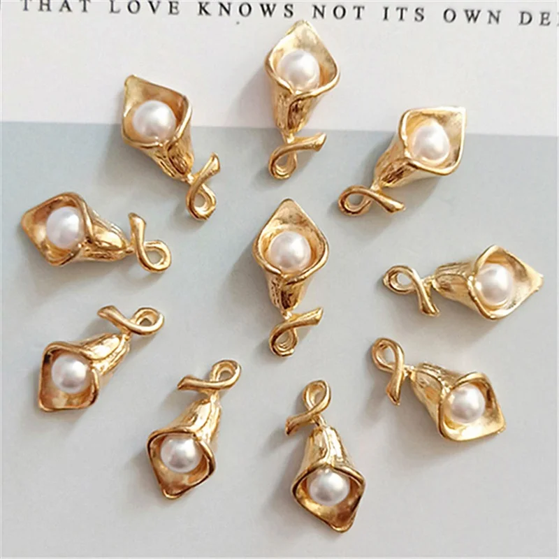 

1Pcs Wholesale High Quality Fashion Women Charm Flowers Pearl Calla Lily Charms Pendant For Necklace Jewelry Accessories