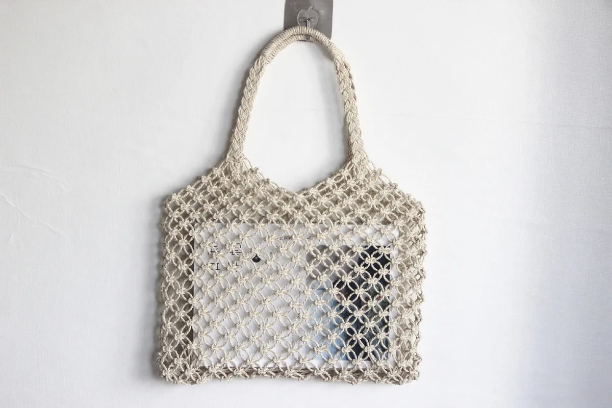 

New Buckle Ins Straw Bag Hollow Out Female Bag Summer Handbag Travel Holiday Bag