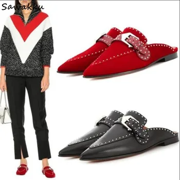 

Summer New Designer Slippers Real Leather Pointed Toe Flats Metal Buckle Rivets Outside Slides Black Red Runway Shoes Woman