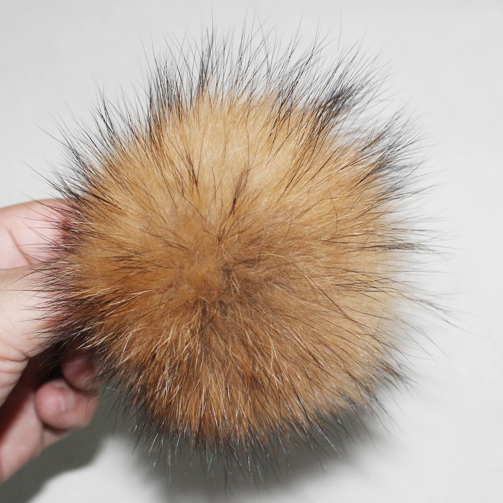 Genuine Natural Raccoon Fur Pompoms Big Fur Balls for Winter Beanies Scarf Hat Accessories. New Fashion raccoon fur ball