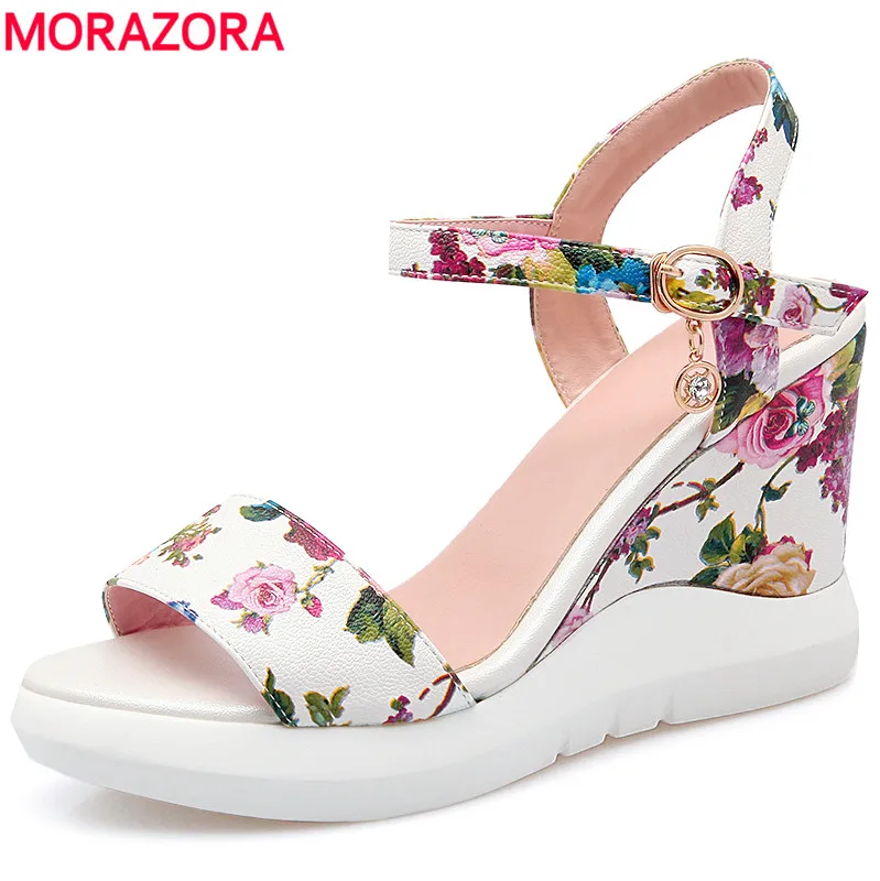 Женские босоножки на танкетке MORAZORA черные из искусственной кожи платформе с