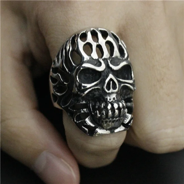 

Cool Flaming Biker Skul Ring Big Cocktail Ring 316L Stainless Steel Ghost Rider Ring