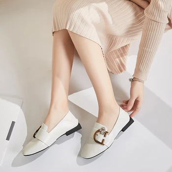 

2019 spring and winter new wild shallow mouth single shoes square head with a single shoes apricot women's shoes retro ladies fa