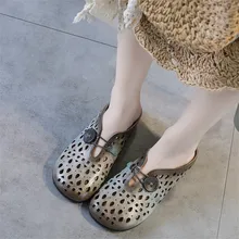 Новые повседневные женские сандалии; летние женские туфли с закрытым носком из кожи; модные мягкие и удобные тонкие туфли в стиле ретро