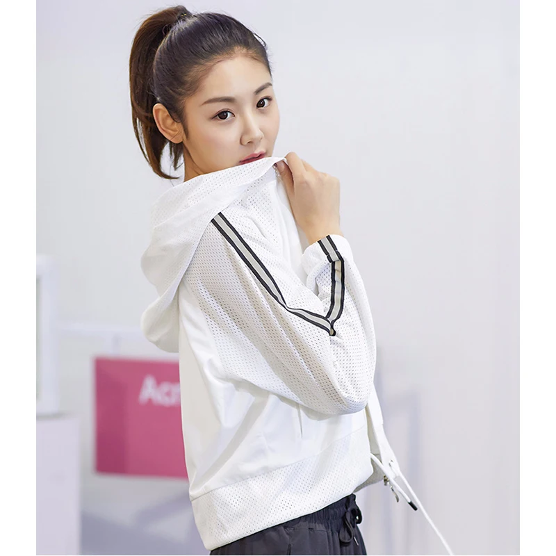 

2019 new women mesh patchwork sports shirt breathable yoga top hooded fitness coat deportivo mujer sports wear for women gym top